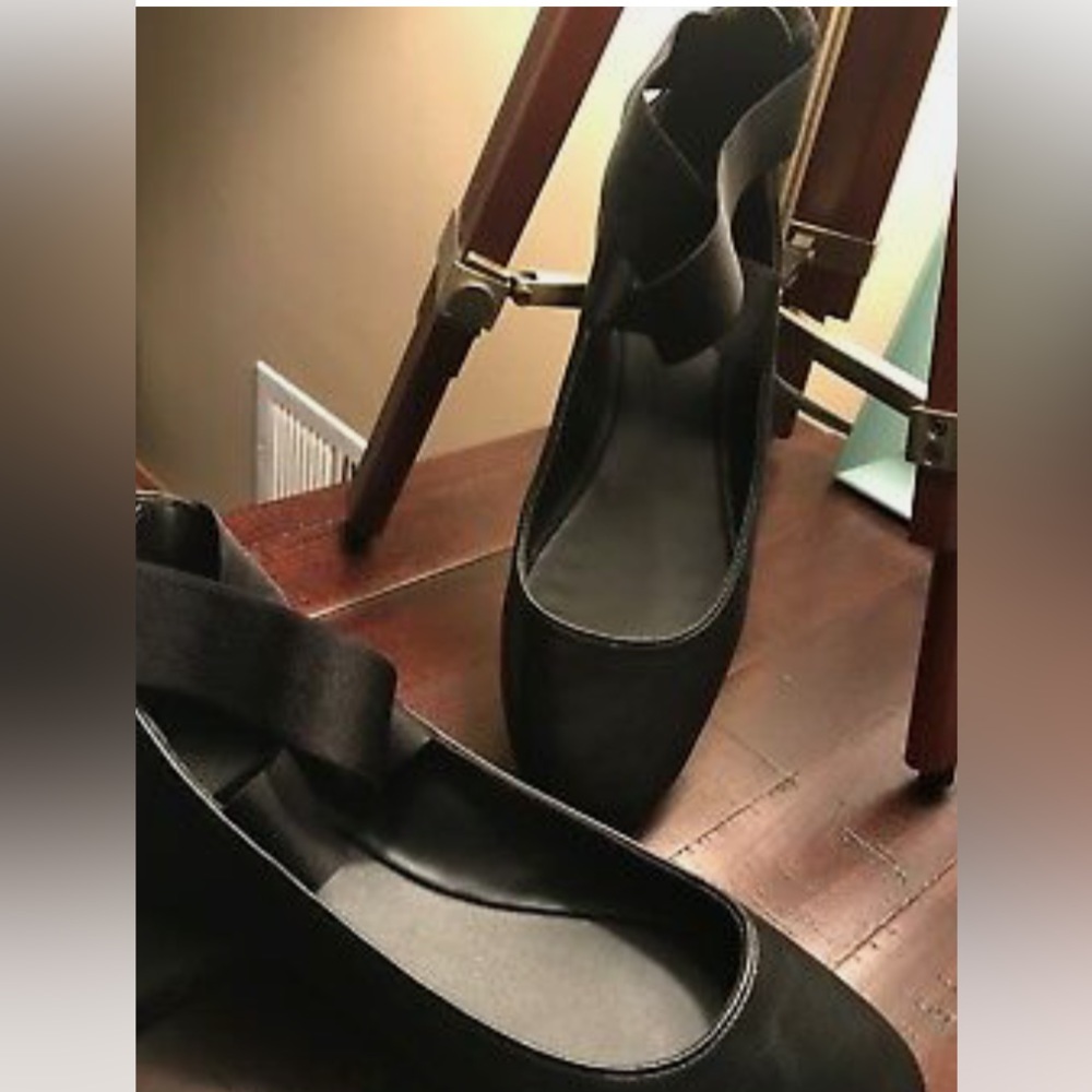 Kenneth Cole Reaction Bella Dream ballet flats.